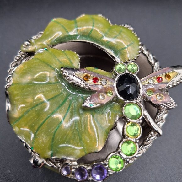 Ashleigh Manor Putter Enamel Dragonfly Trinket Box With Leaf Design - Picture 4 of 6